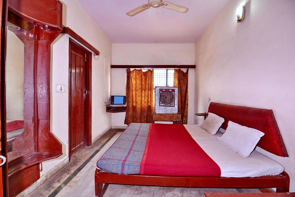 Aditya Palace Agra  Eksteriør billede