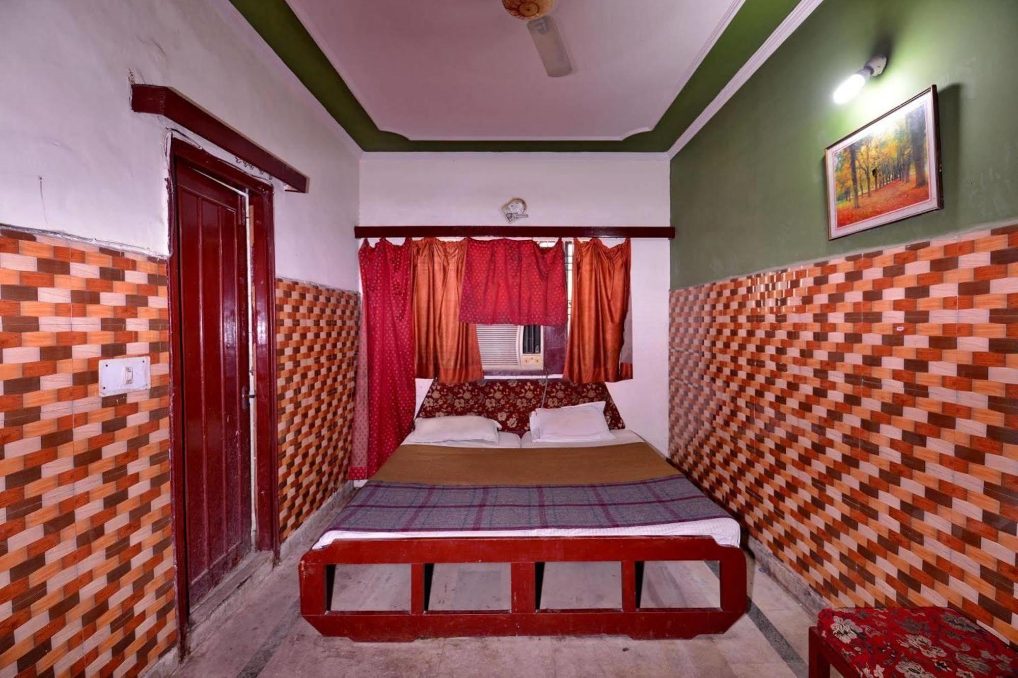 Aditya Palace Agra  Eksteriør billede